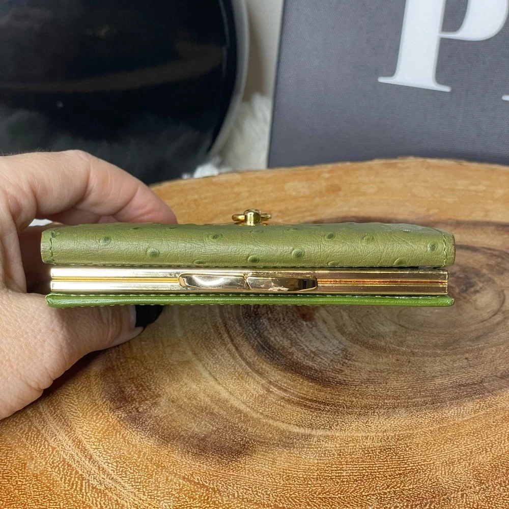 Givenchy Green Leather Wallet with Kisslock - Picture 4 of 10